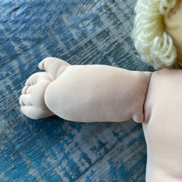 Vintage Cabbage Patch Kids Doll 1978 1982 Blond Hair Blue Eyes Two Dimples - Picture 6 of 13